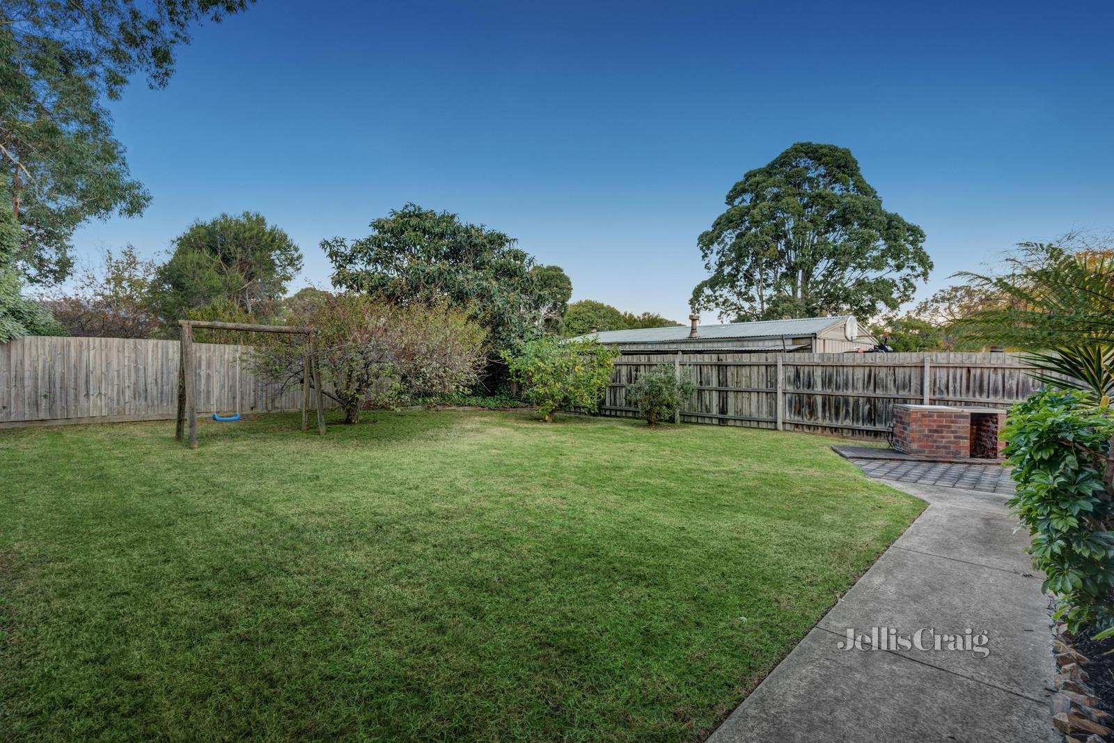 643 Dorset Road, Bayswater North image 12