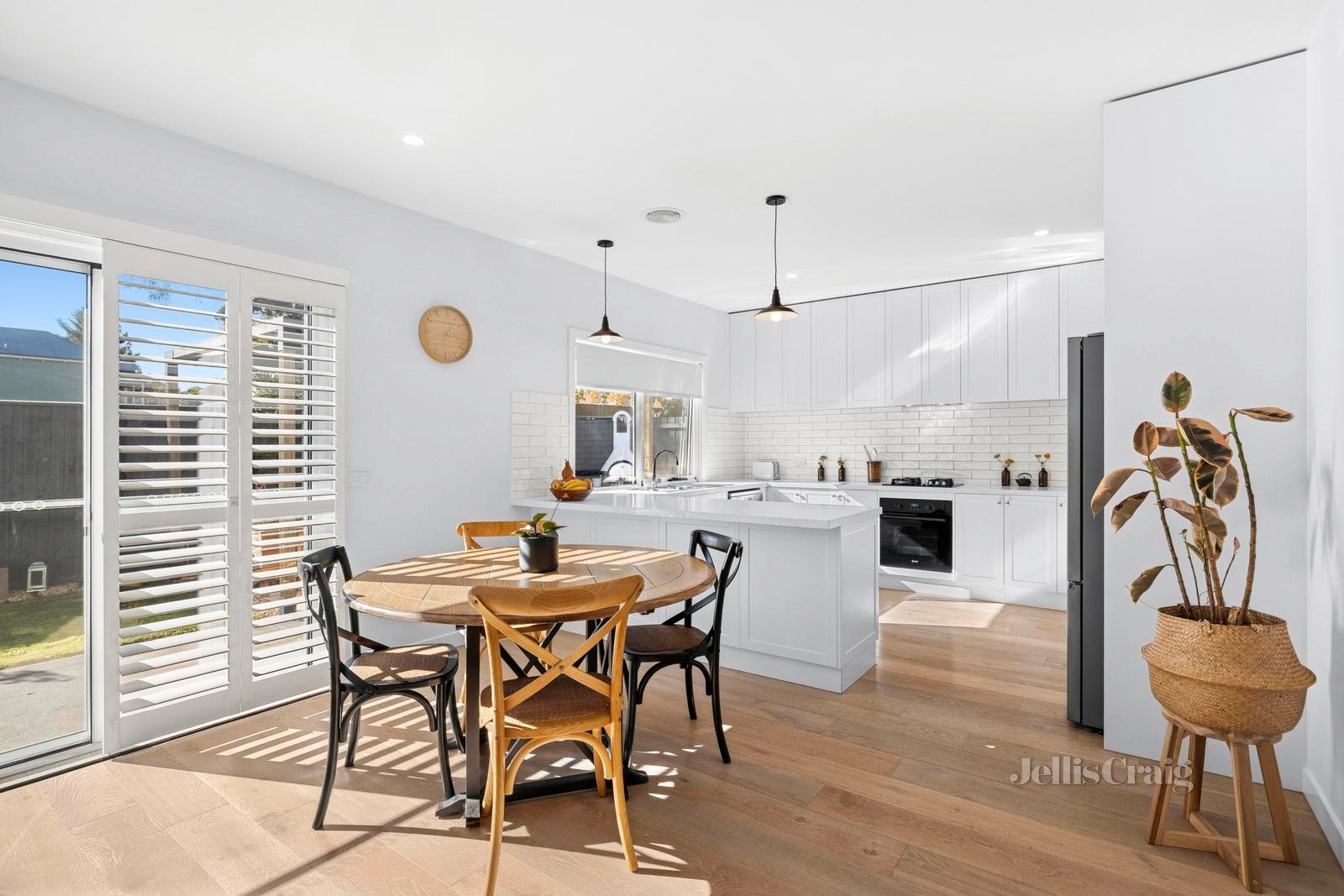 6/43 High Street, Woodend image 4