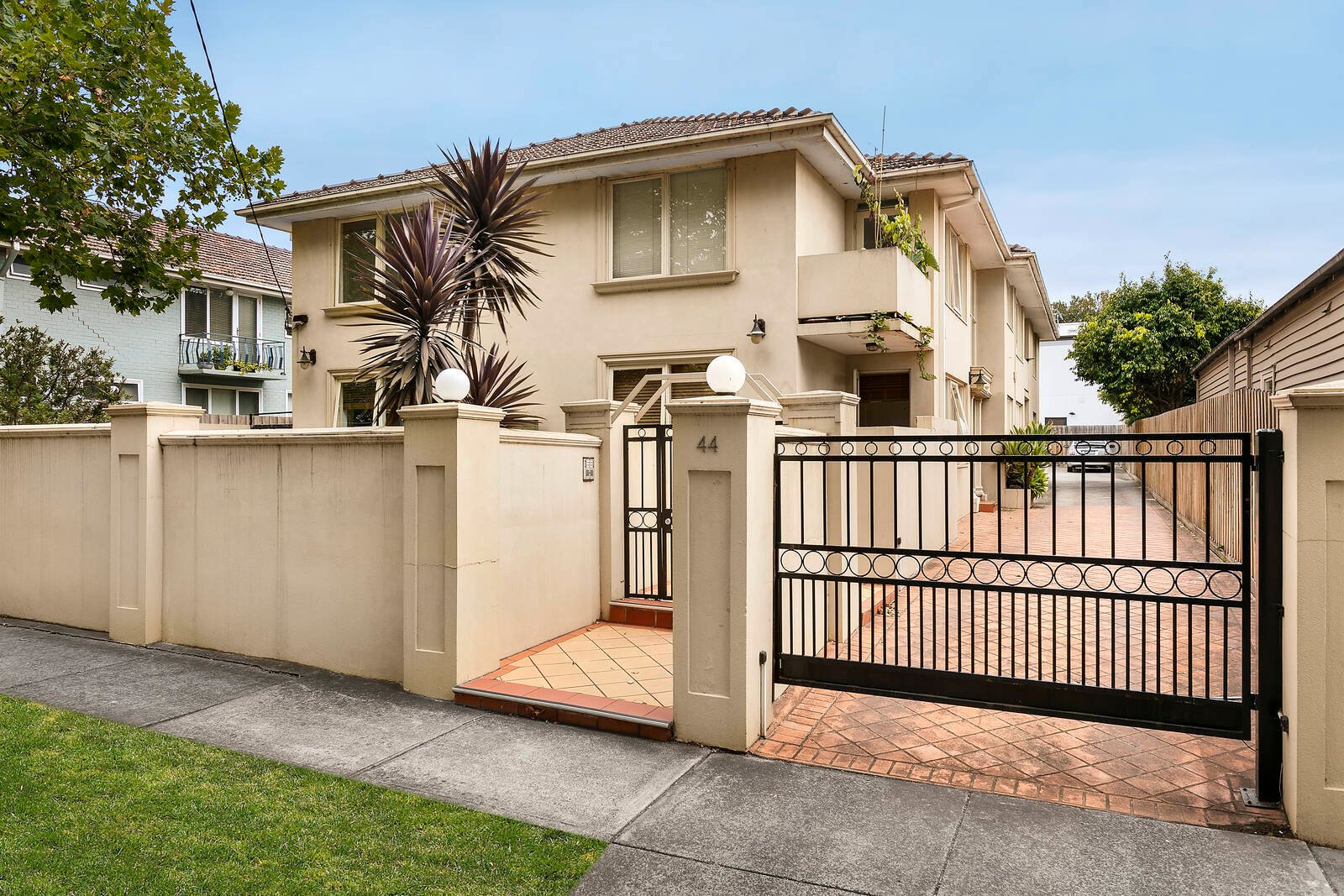 Property Gallery - Main Image