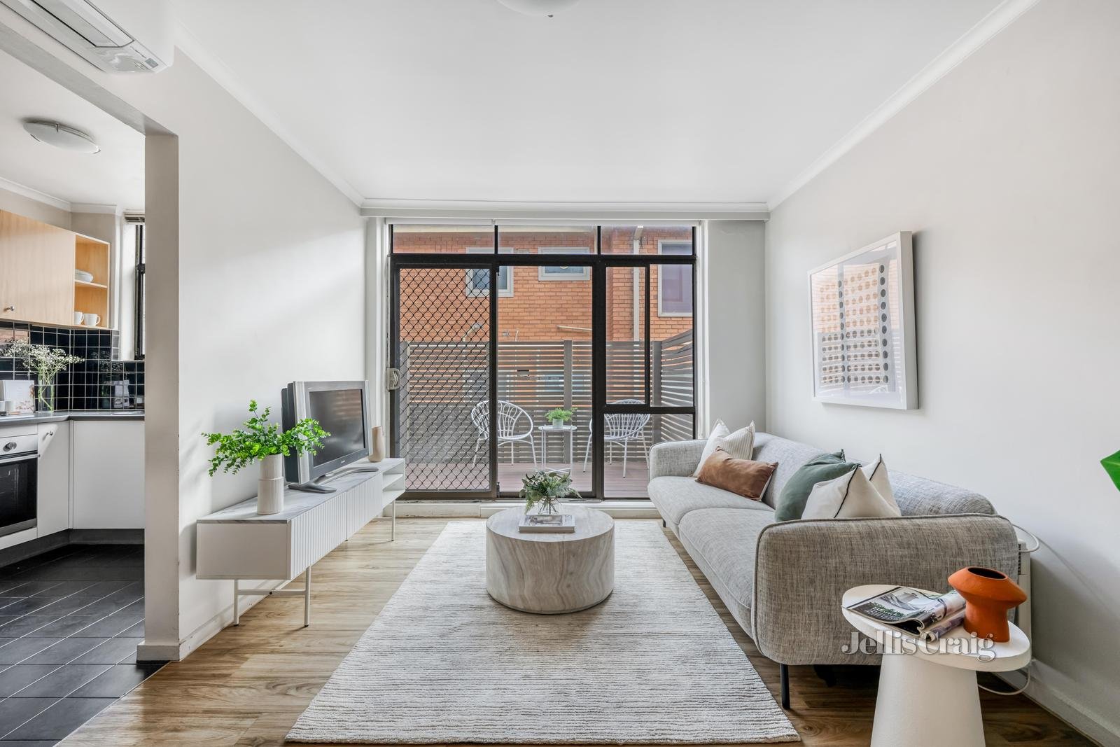 6/444 Albion Street, Brunswick West image 2