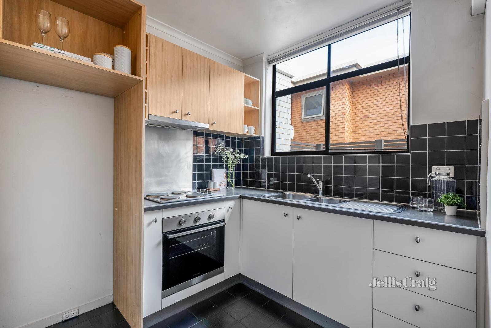 6/444 Albion Street, Brunswick West image 4