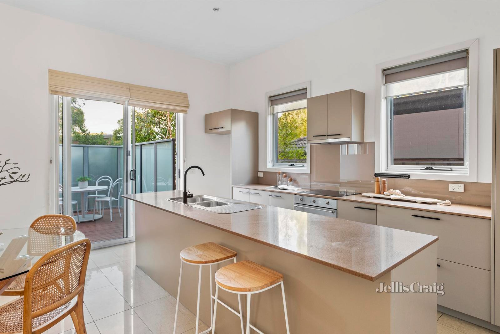 6/45 Sherbourne Road, Montmorency image 4