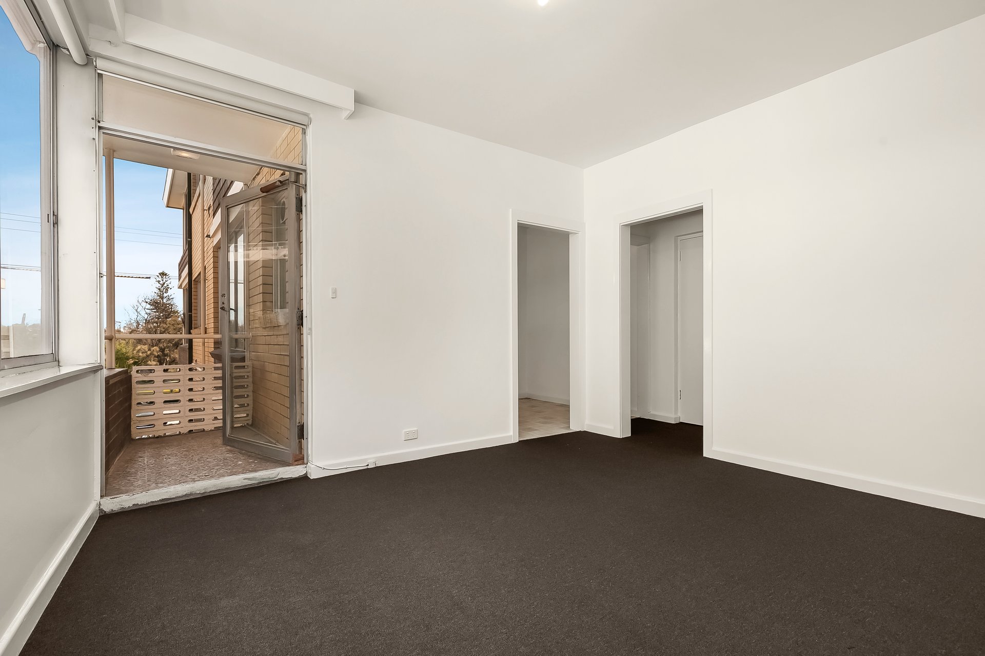 Property Gallery Thumbnail 2