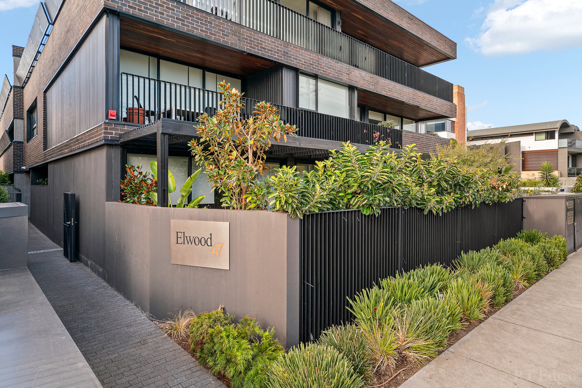 Property Gallery Thumbnail 11