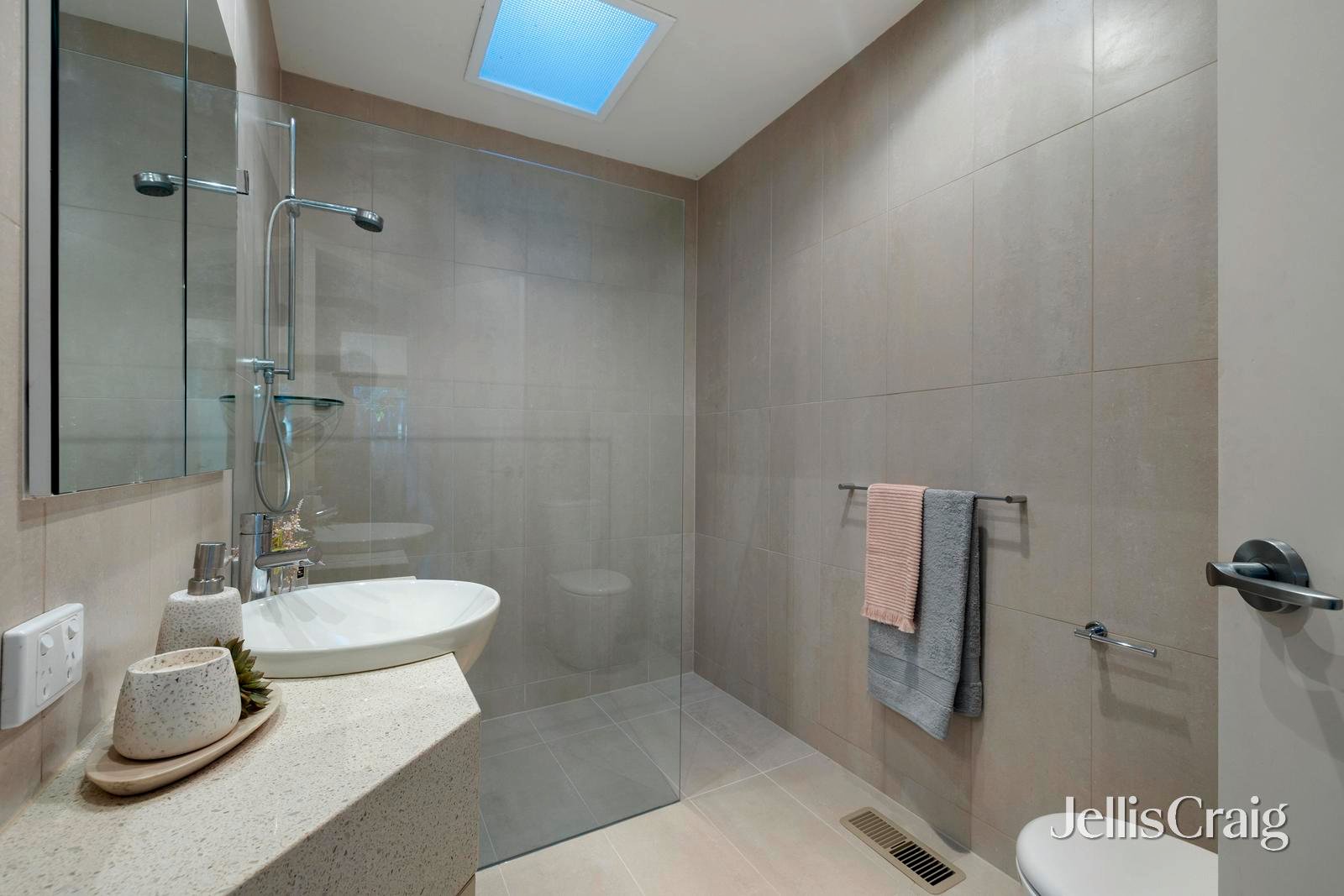 6/47 Roslyn Street, Brighton image 12