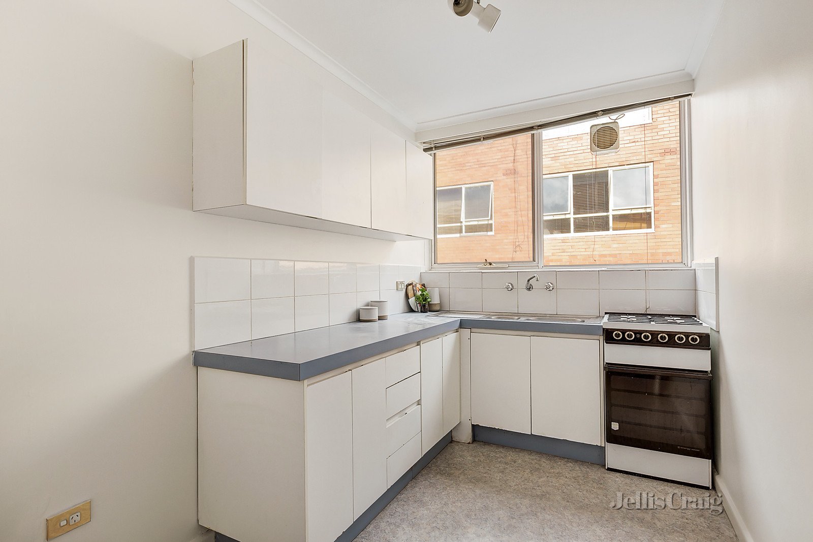 6/49 Brougham Street, North Melbourne image 5