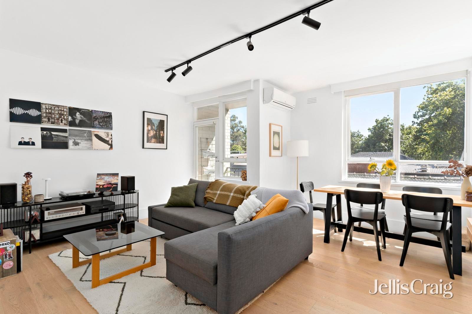 6/5-7 Mooltan Street, Travancore image 1