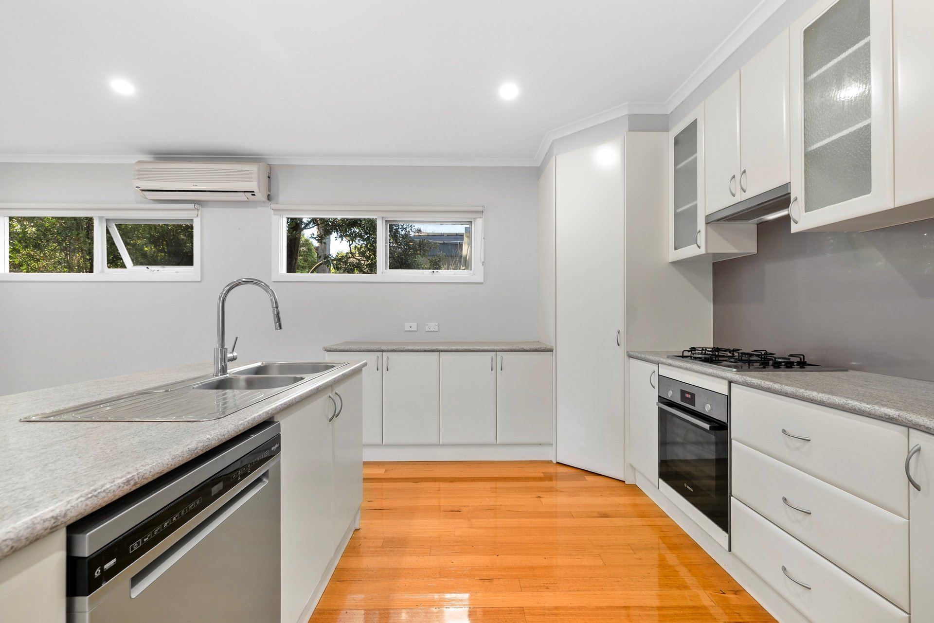 65 Baratta Street, Blackburn&nbsp;South image 3