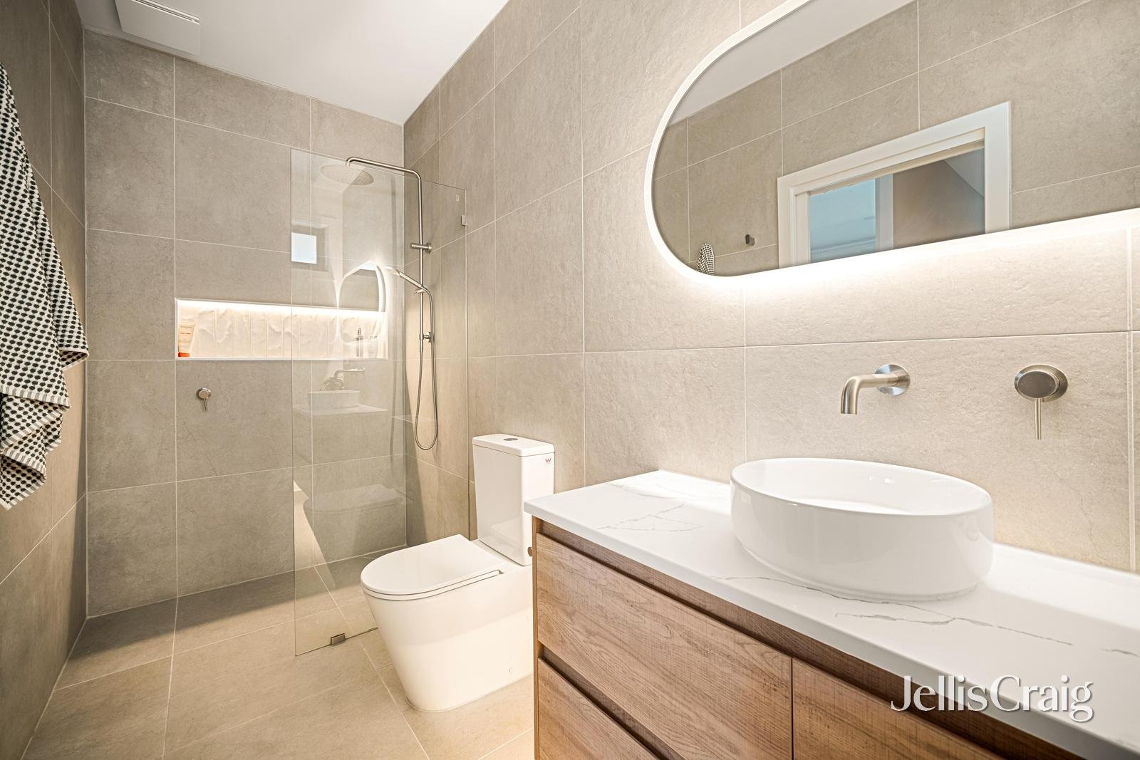 65 Centre Dandenong Road, Cheltenham image 9