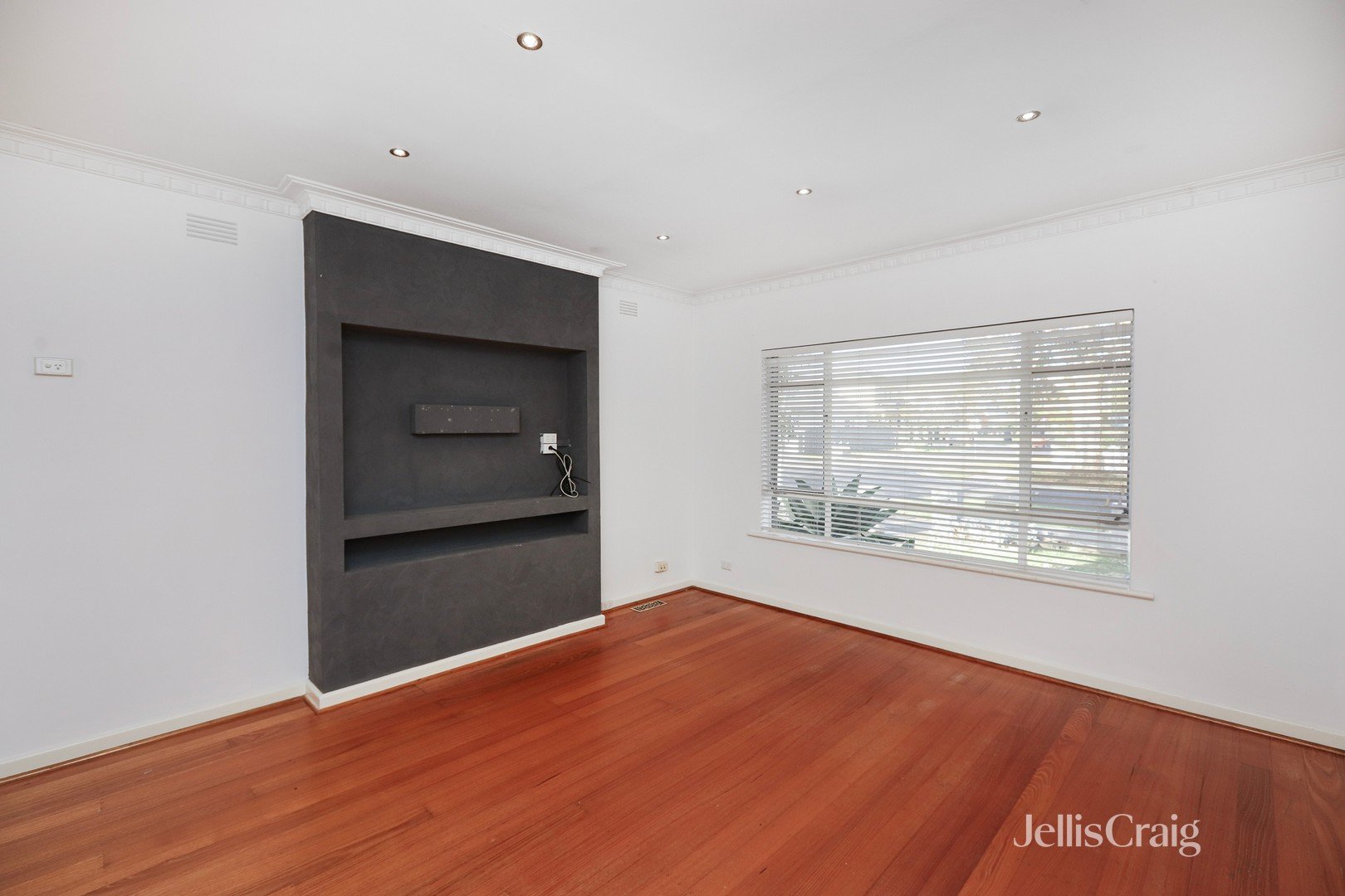 65 Charlotte Street, Newport image 7