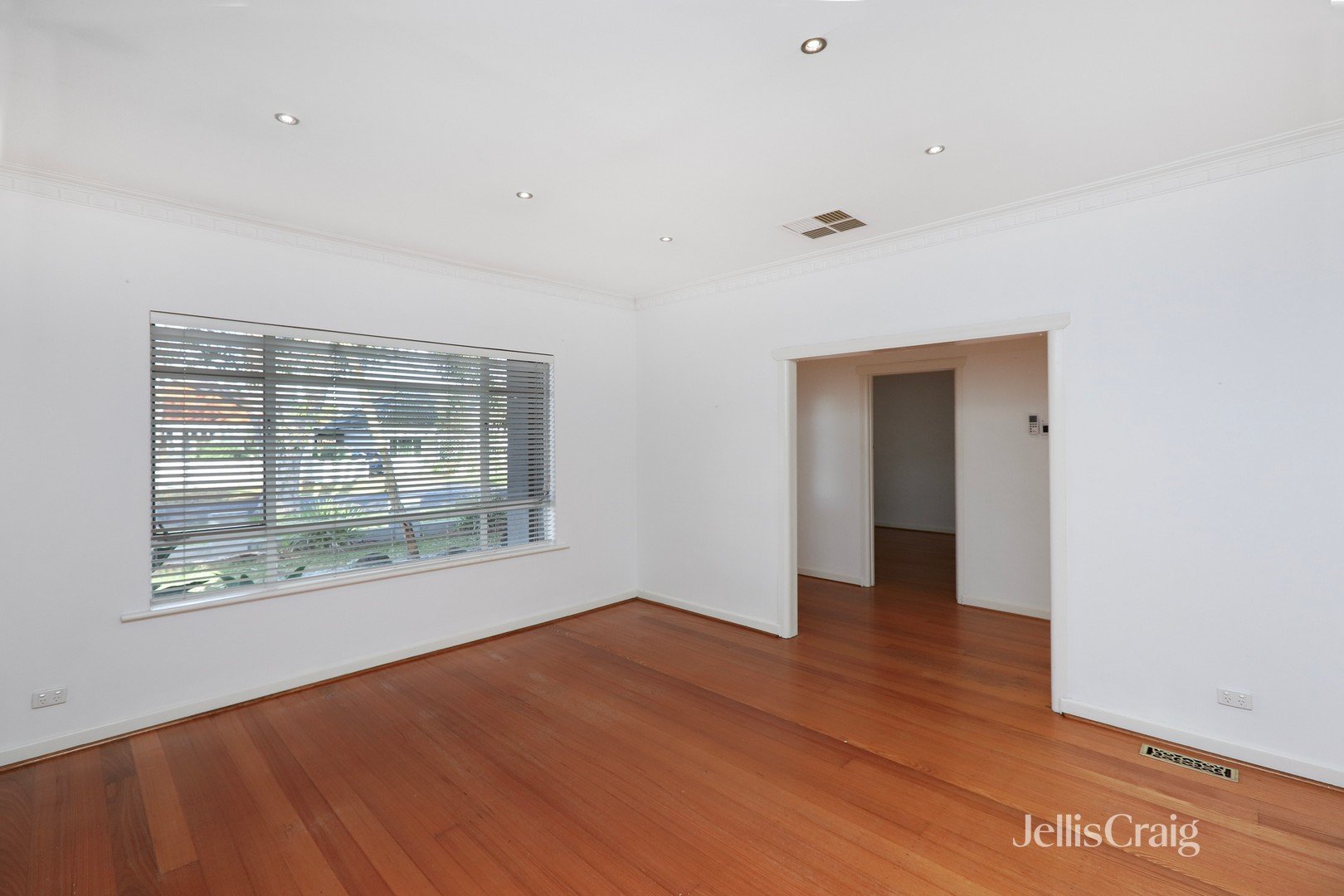 65 Charlotte Street, Newport image 8