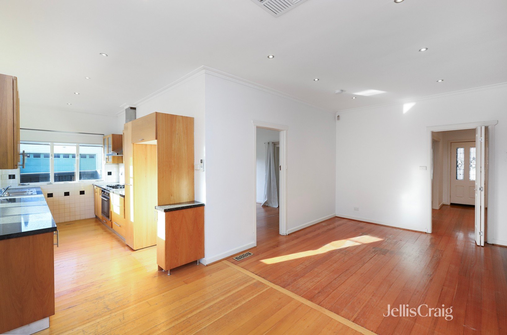 65 Charlotte Street, Newport image 2