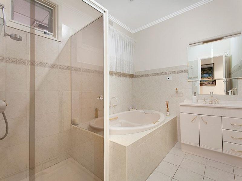 65 Clifton Street, Balwyn North image 8