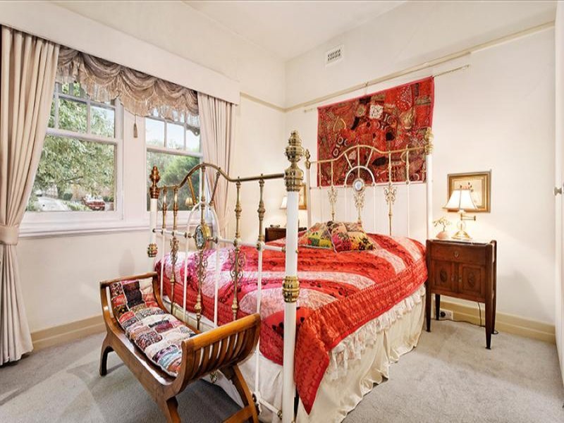 65 Durham Road, Surrey Hills image 4