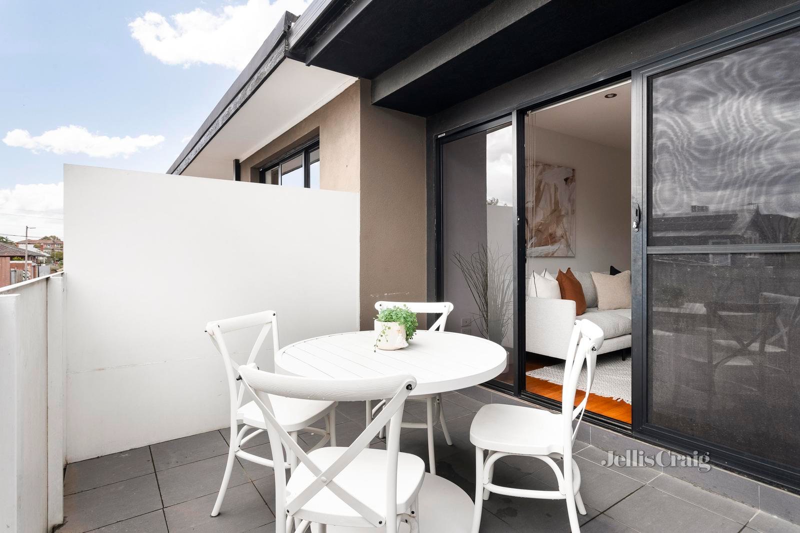 6/5 Emmaline Street, Northcote image 4