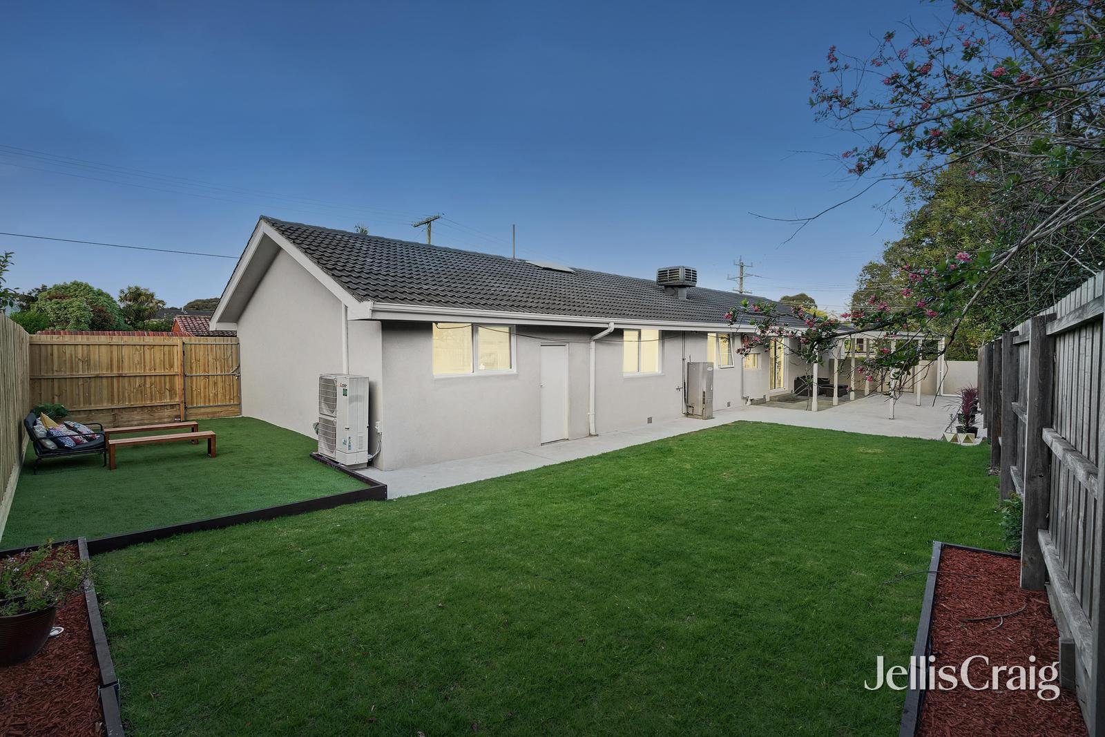 65 Glen Tower Drive, Glen Waverley image 10