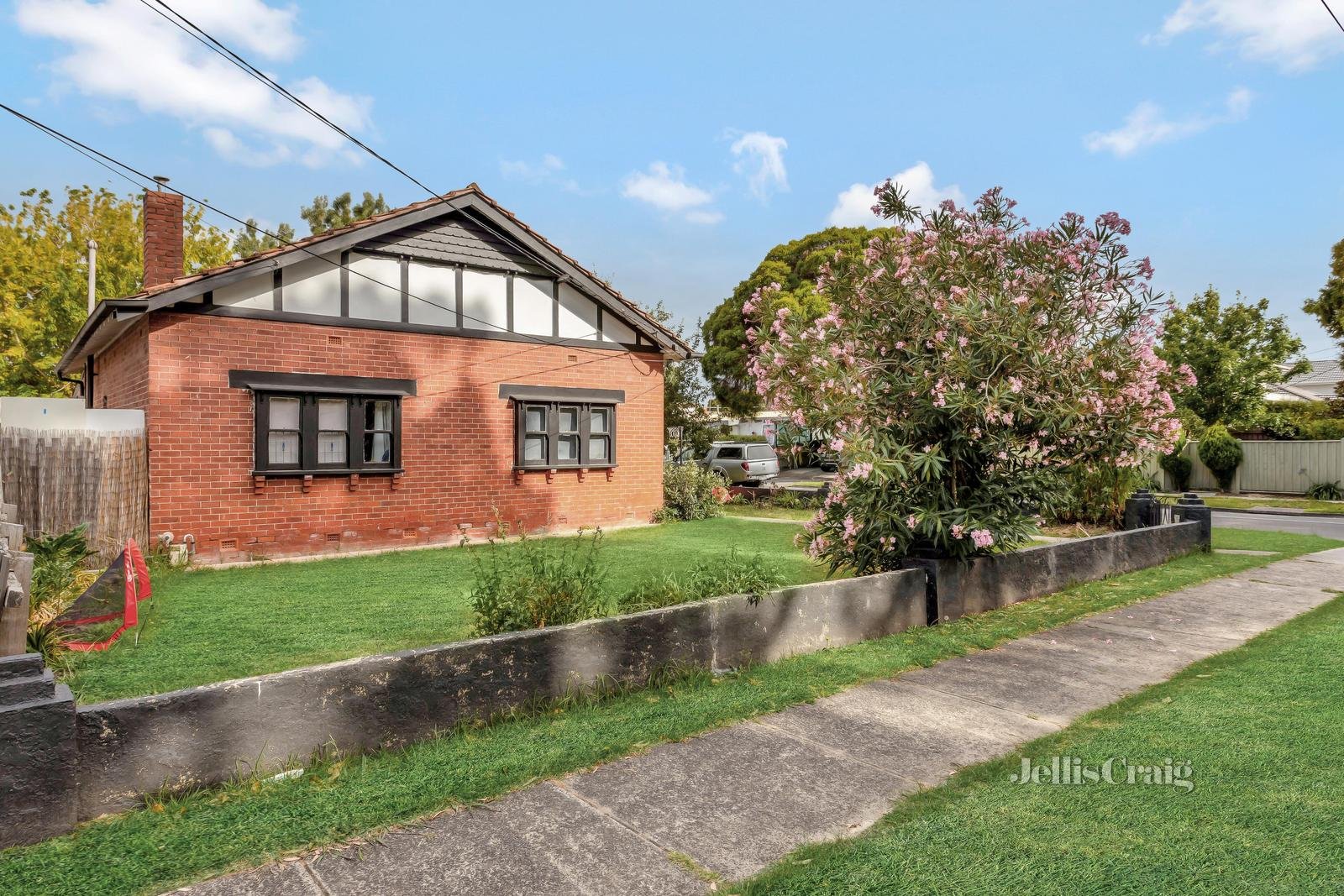 65 Golf Road, Oakleigh South image 11