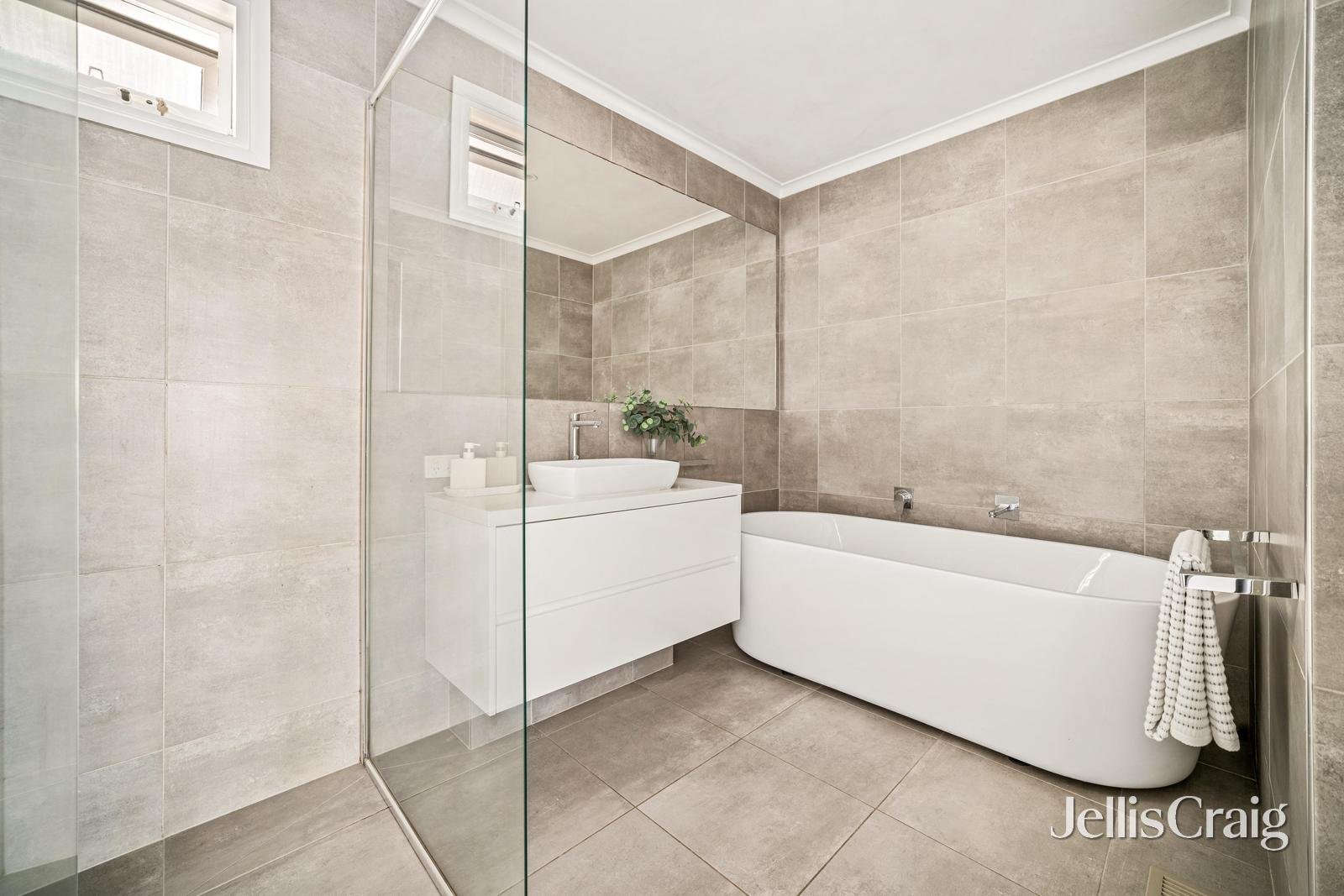 65 Herald Street, Cheltenham image 8