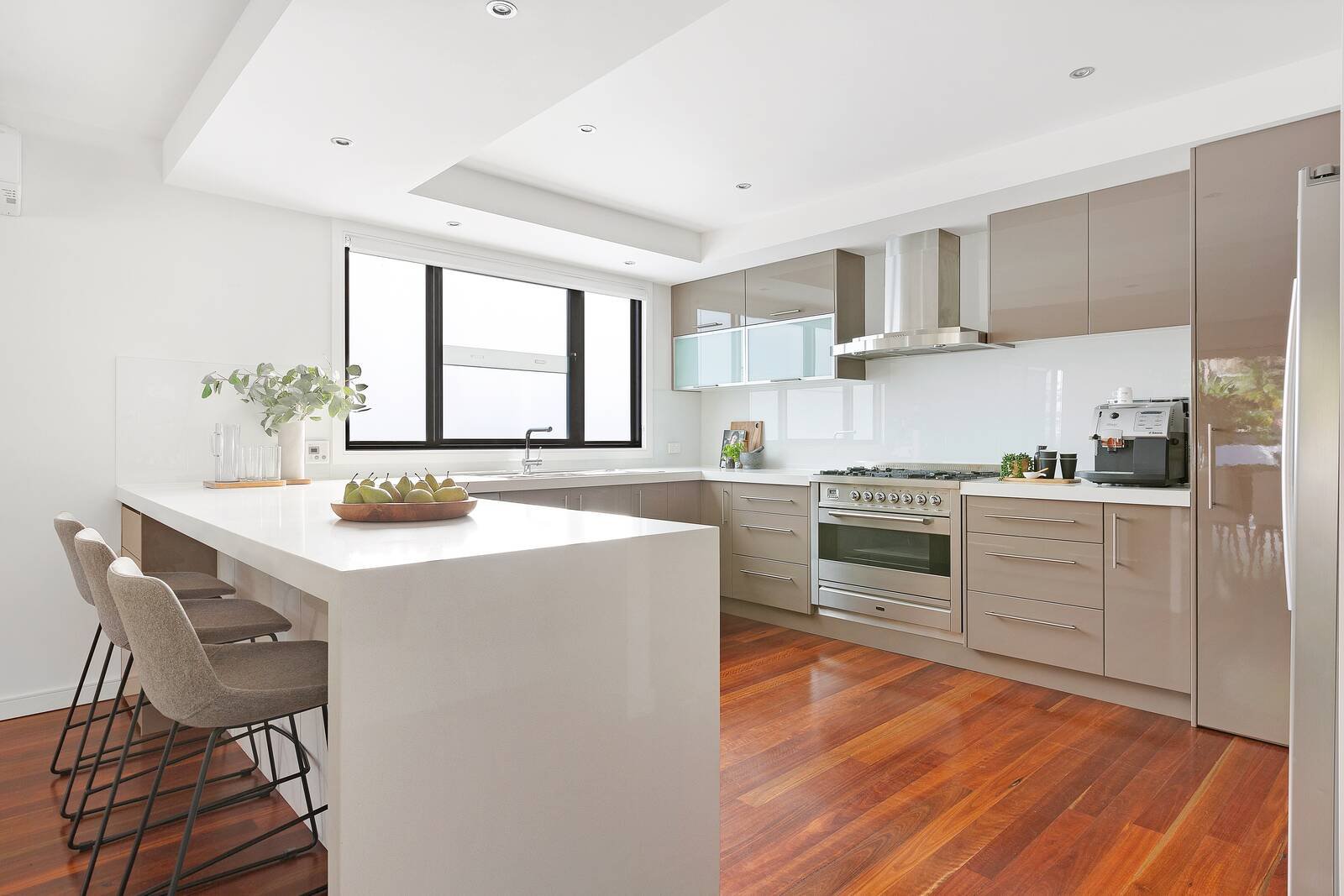 Property Gallery Thumbnail 6