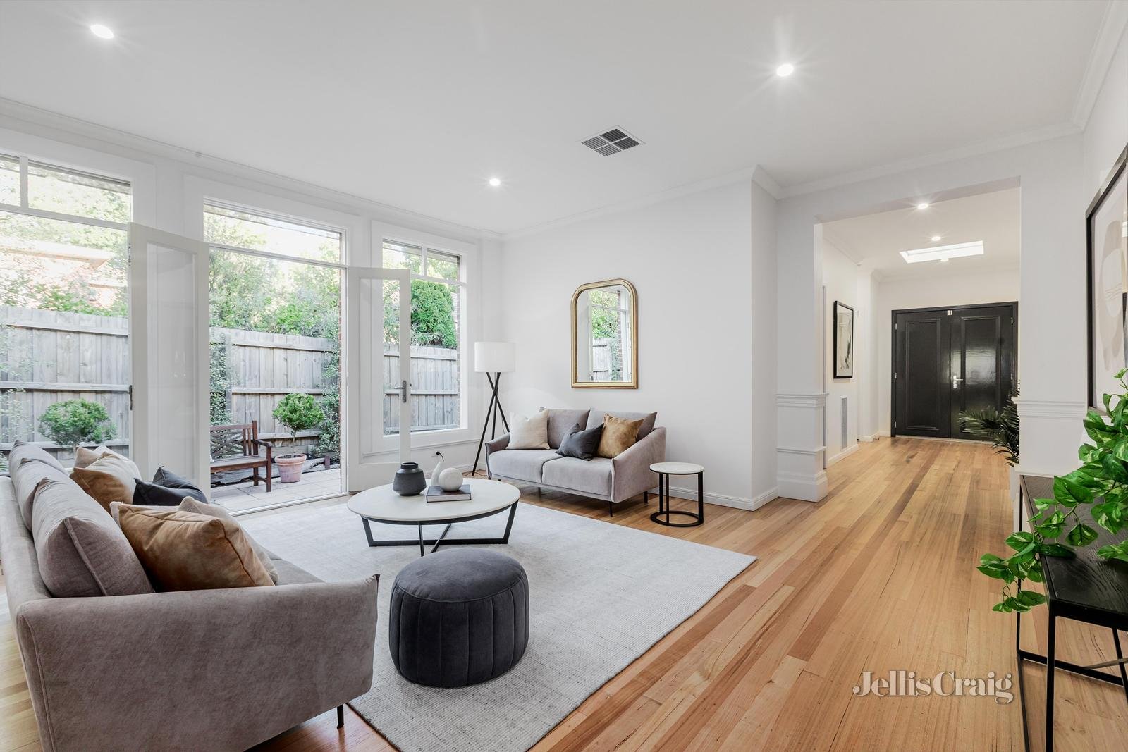 65 Shepherd Street, Surrey Hills image 4