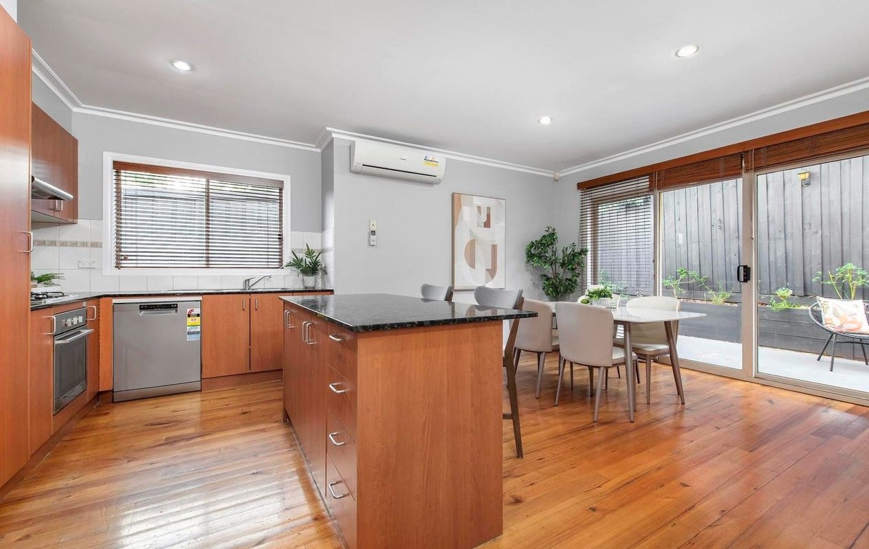 6/5 Sunray Court, Donvale image 5