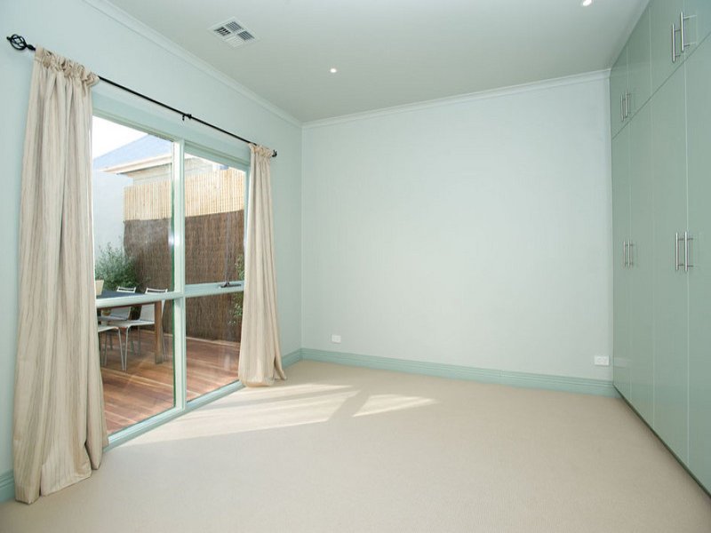 65 Tongue Street YARRAVILLE