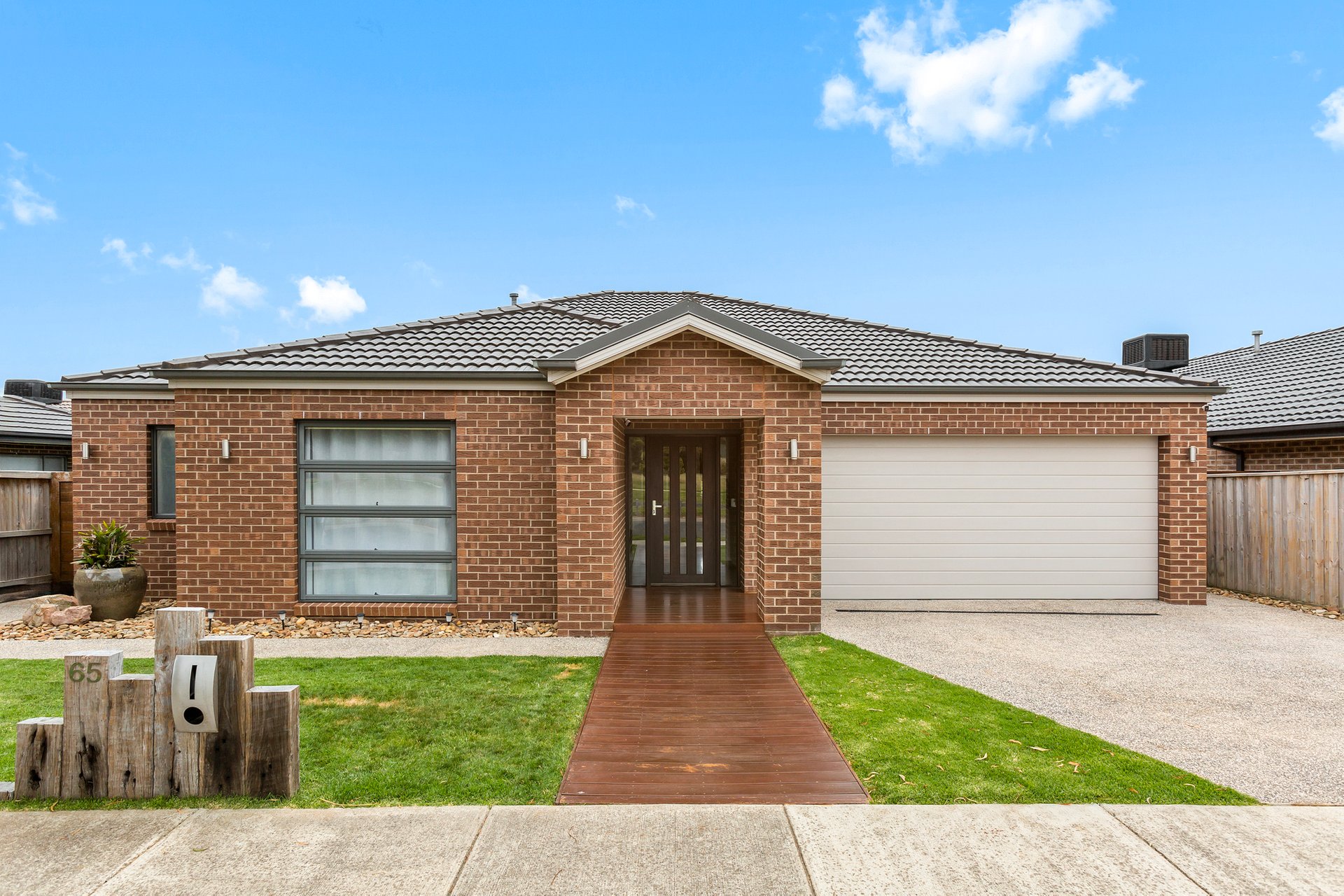 Property Gallery Thumbnail 2