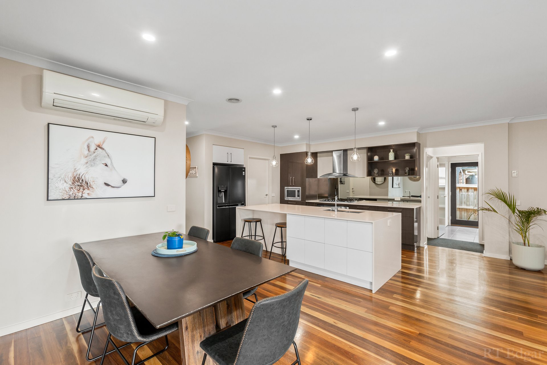 Property Gallery Thumbnail 6