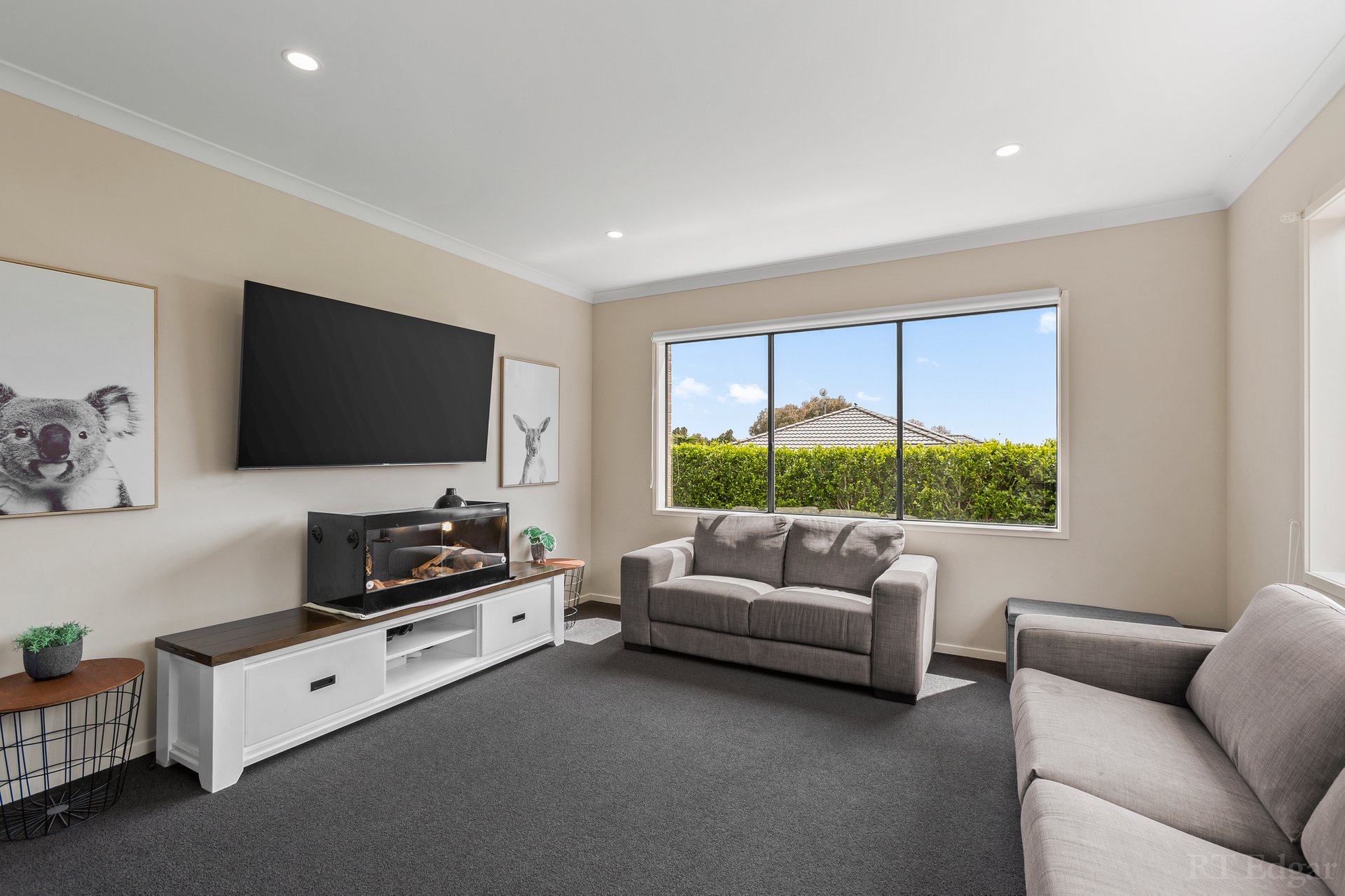 Property Gallery Thumbnail 8