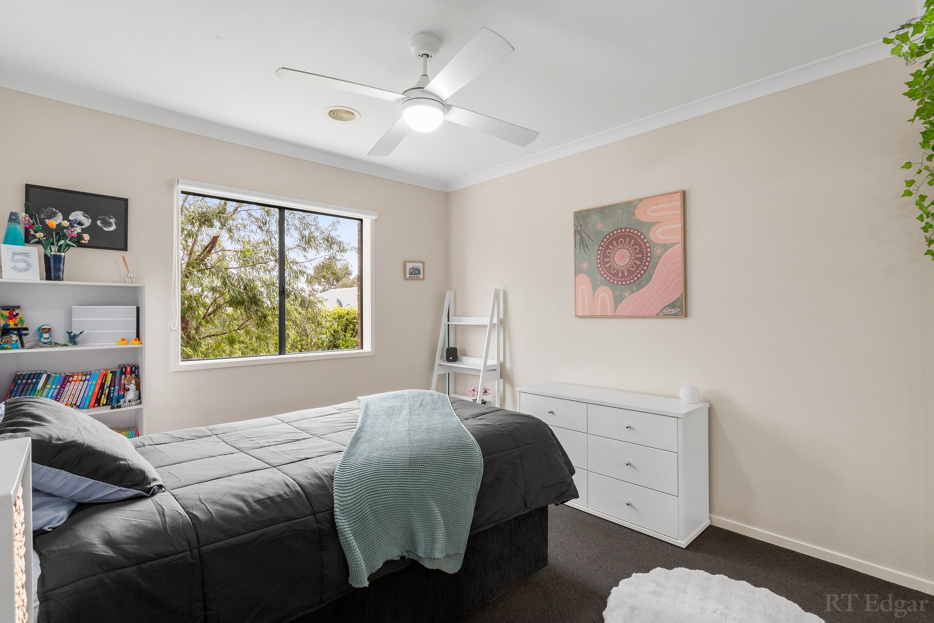 Property Gallery Thumbnail 12