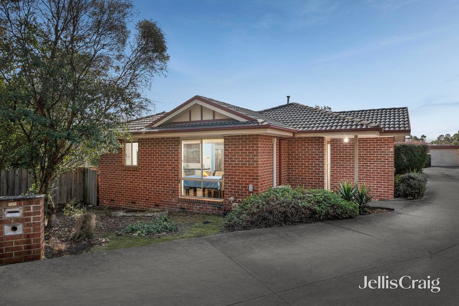 6/51 Cambridge Road, Mooroolbark image 1