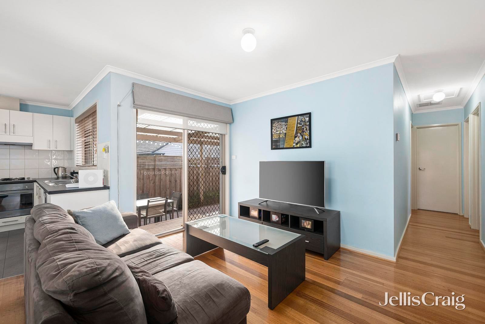 6/51 Cambridge Road, Mooroolbark image 2
