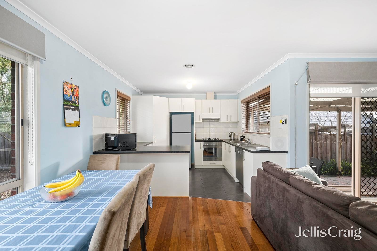 6/51 Cambridge Road, Mooroolbark image 4