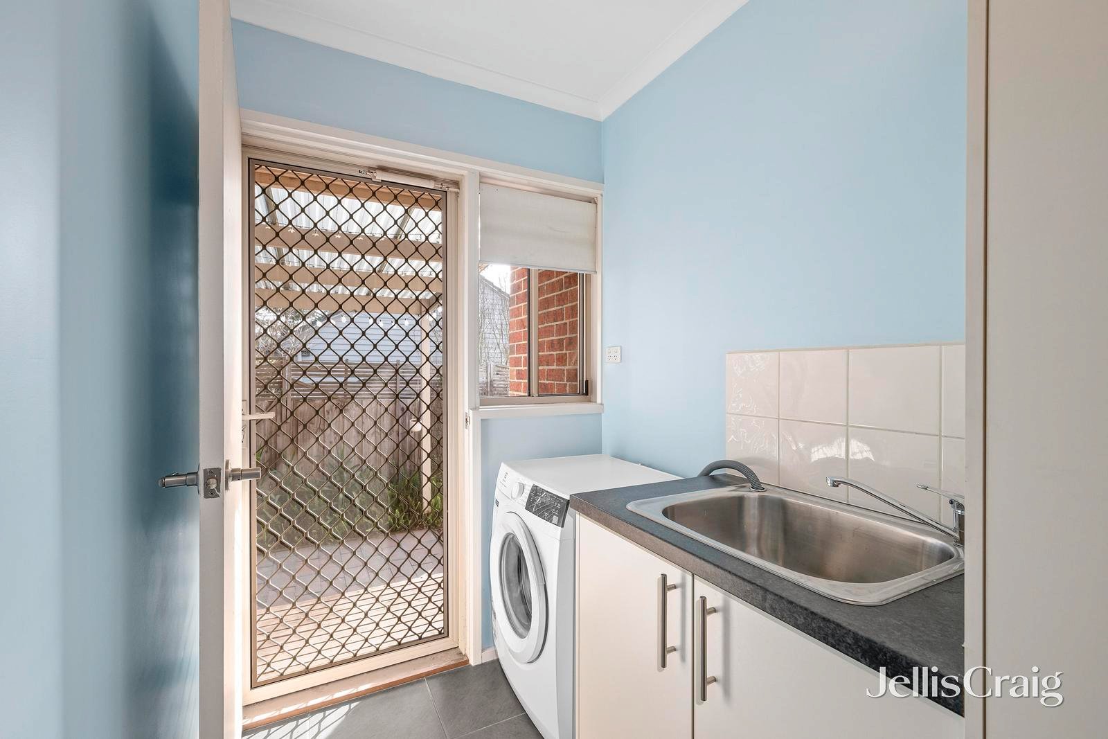 6/51 Cambridge Road, Mooroolbark image 9