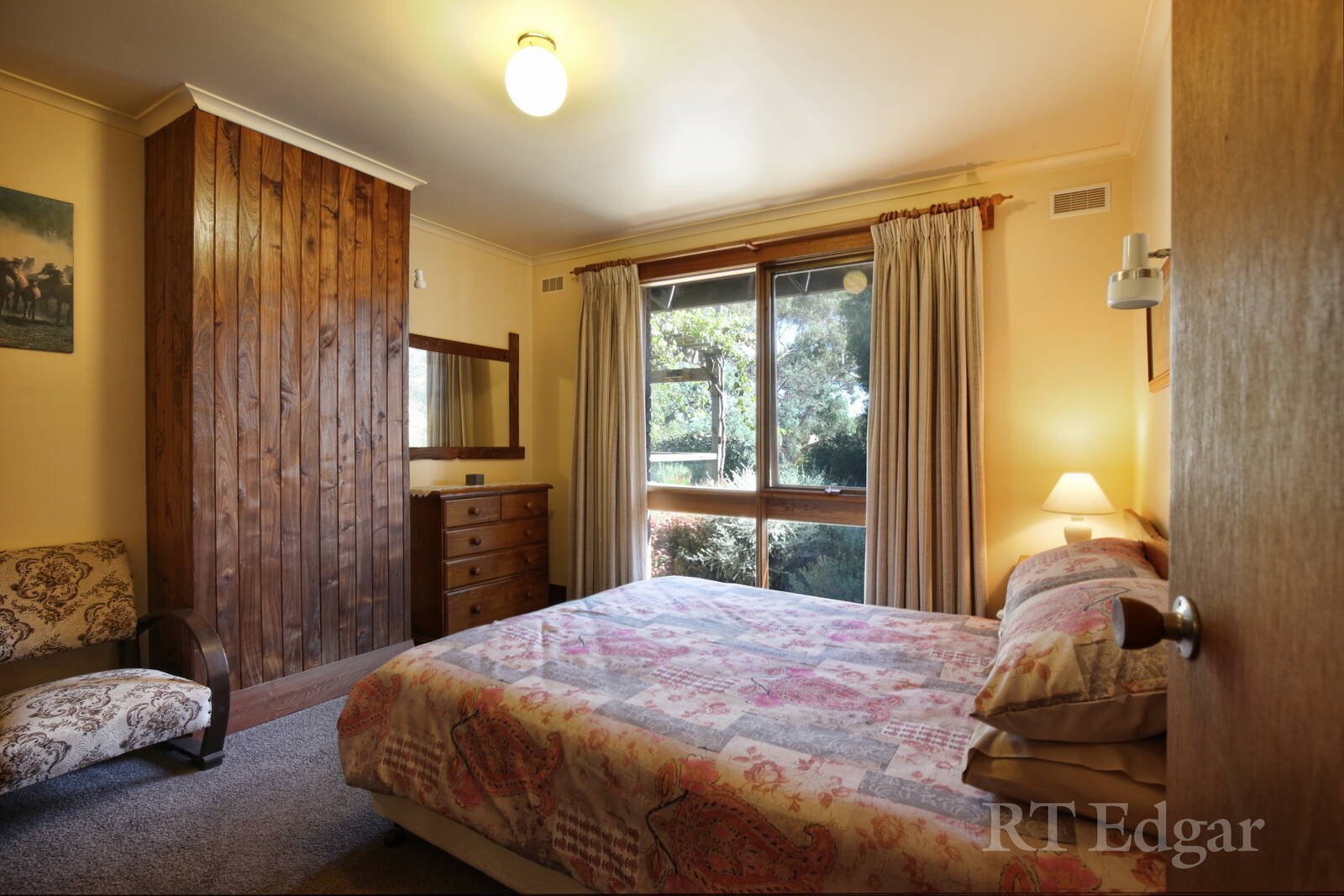 Property Gallery Thumbnail 8