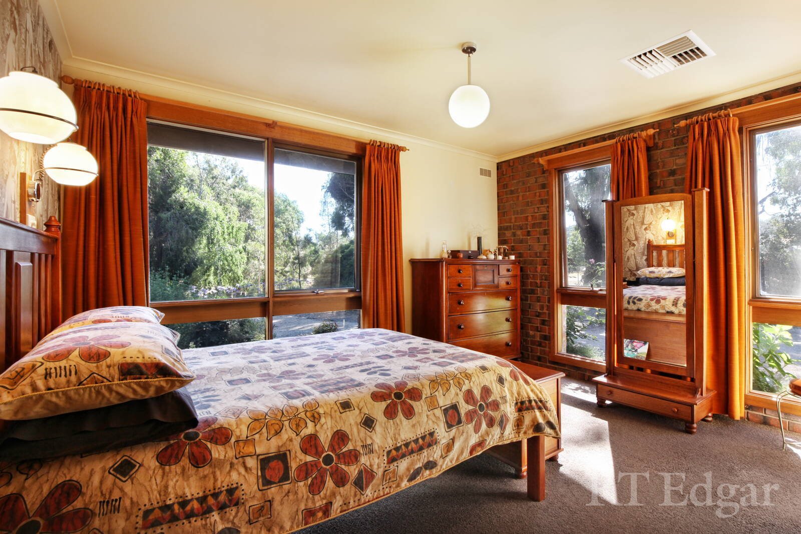 Property Gallery Thumbnail 9