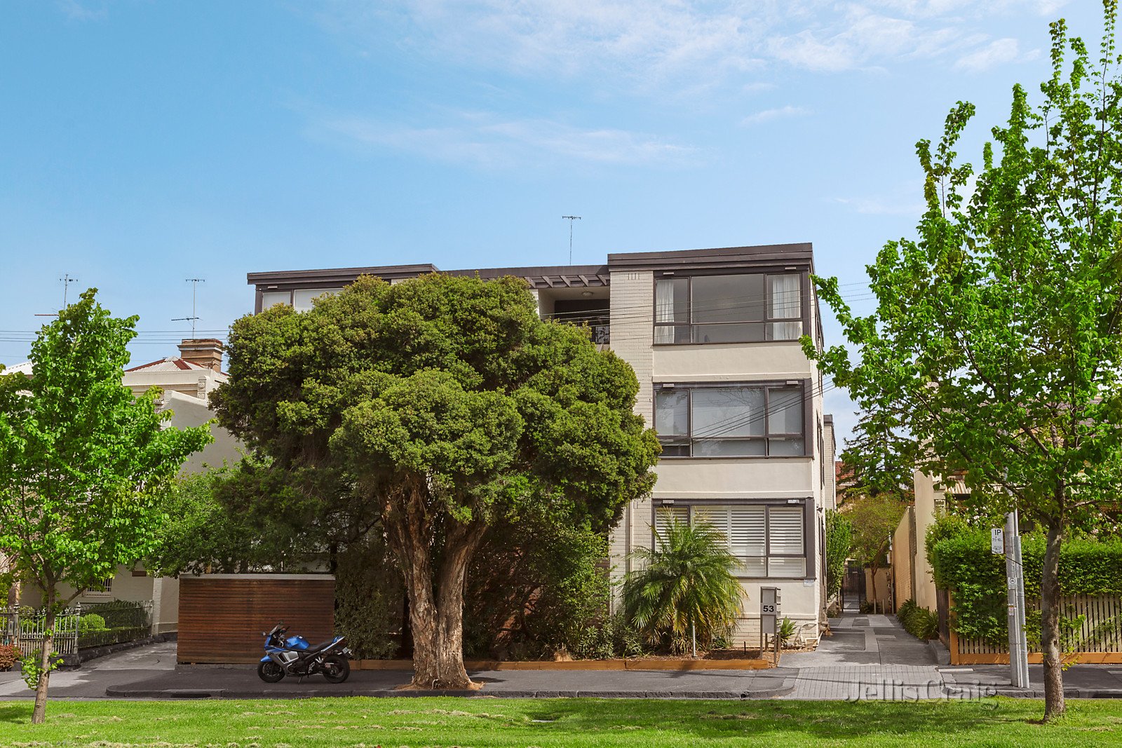 6/53 Grey Street, East Melbourne image 1