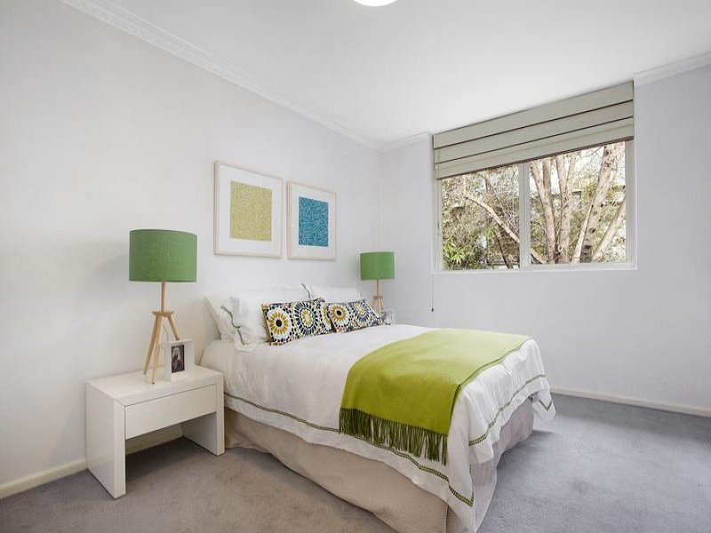 6/566 Glenferrie Road, Hawthorn image 4