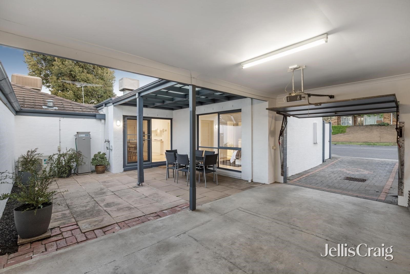 657 Burke Road, Camberwell image 9