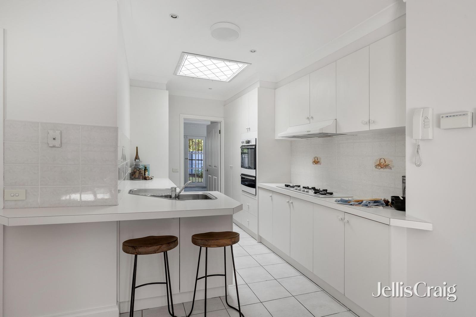 657 Burke Road, Camberwell image 4