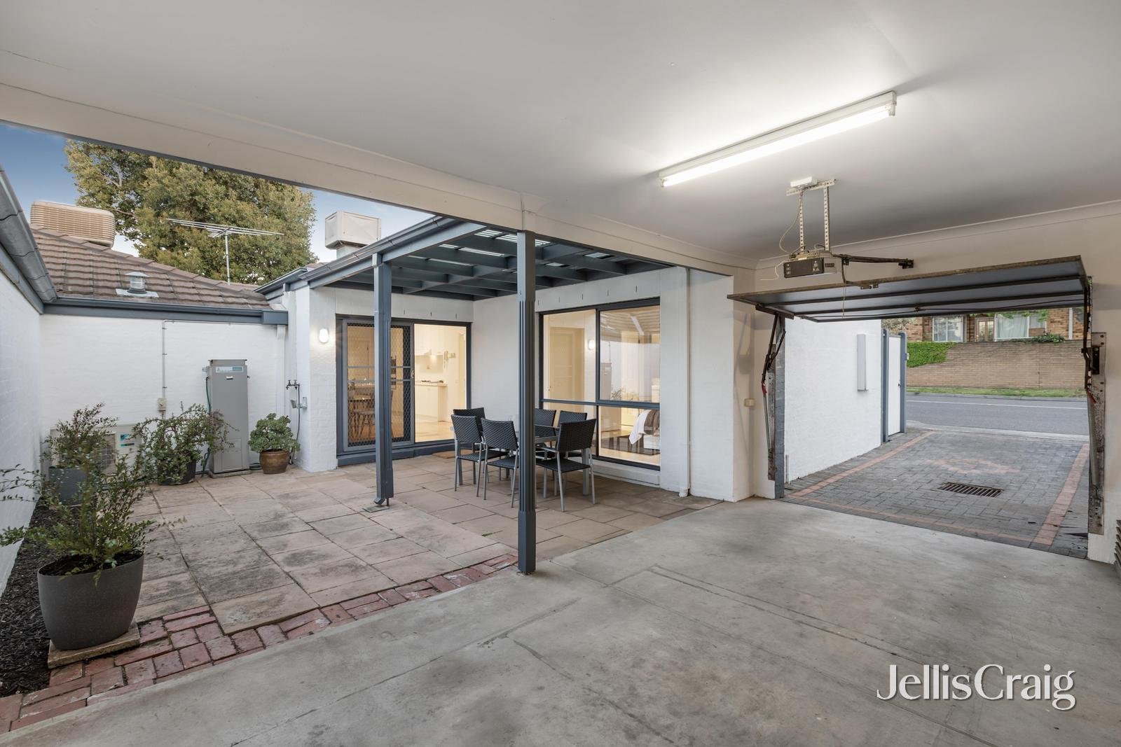 657 Burke Road, Camberwell image 9