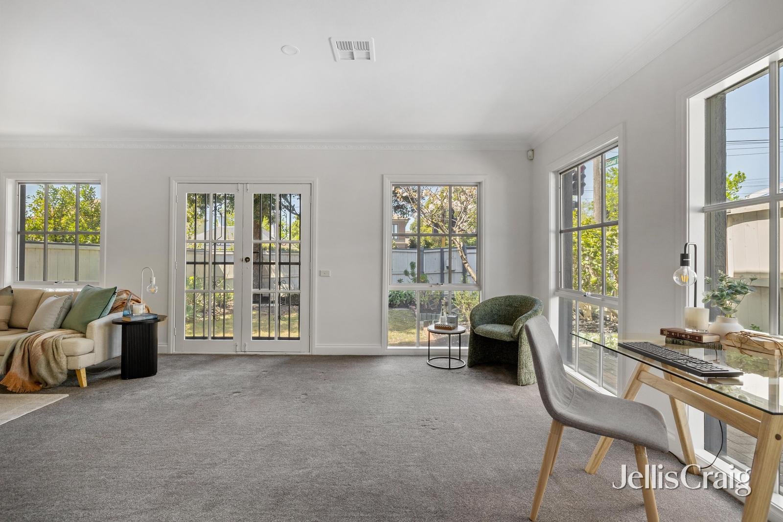 657 Burke Road, Camberwell image 2