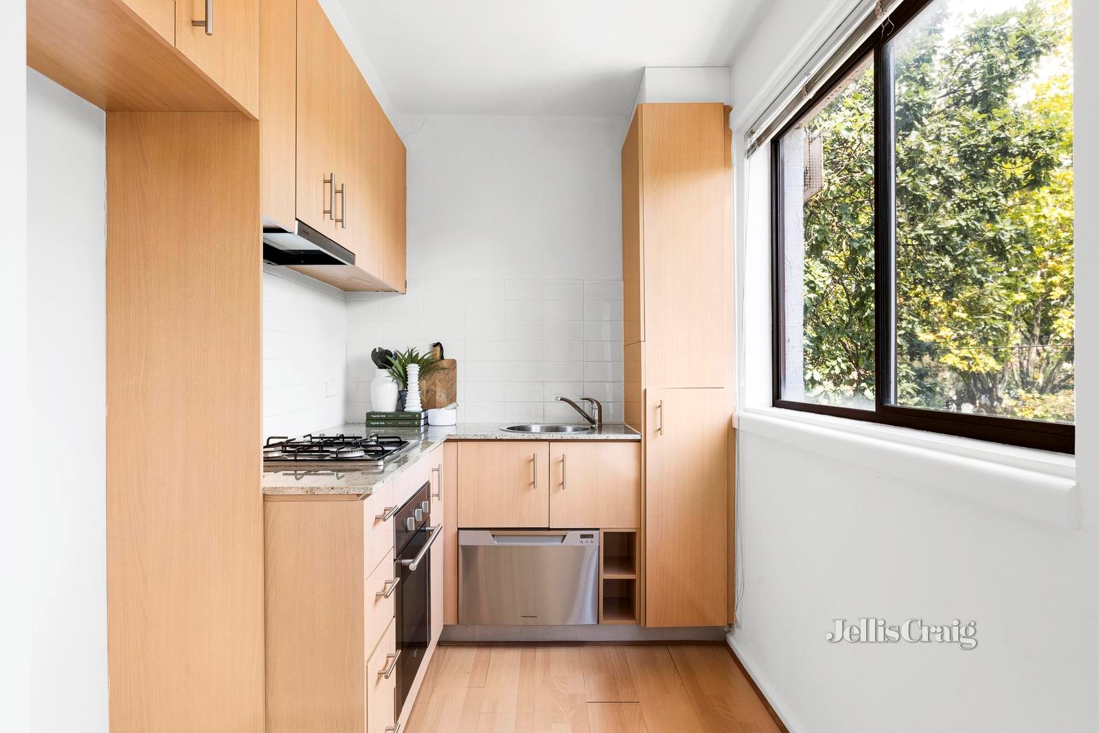 6/6 Arthur Street, Fairfield image 2