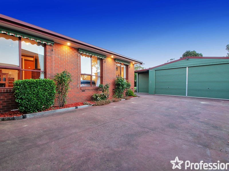 66 Barker Drive, Mooroolbark image 15