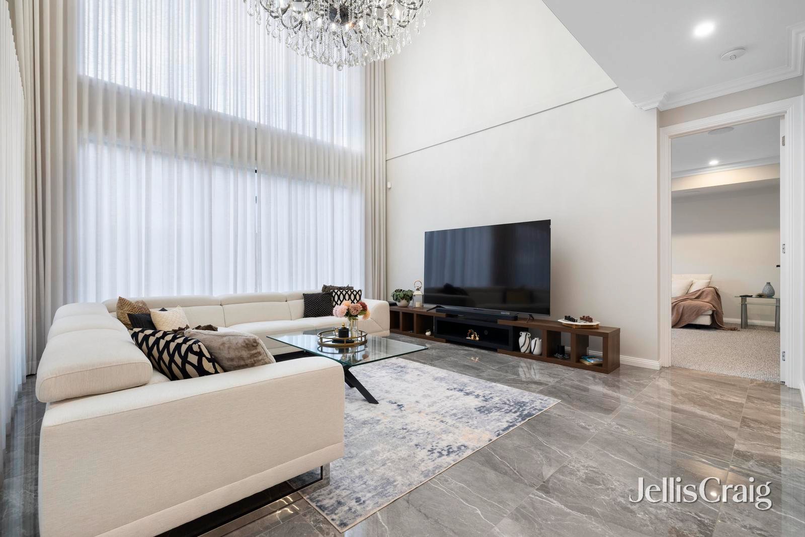 66 Benwerrin Drive, Burwood&nbsp;East image 5