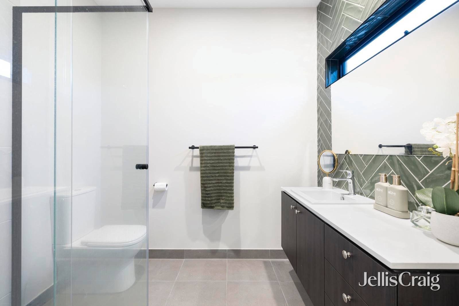 66 Benwerrin Drive, Burwood&nbsp;East image 10