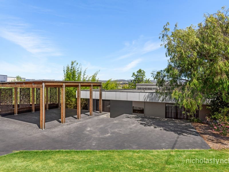 Property Gallery Thumbnail 3