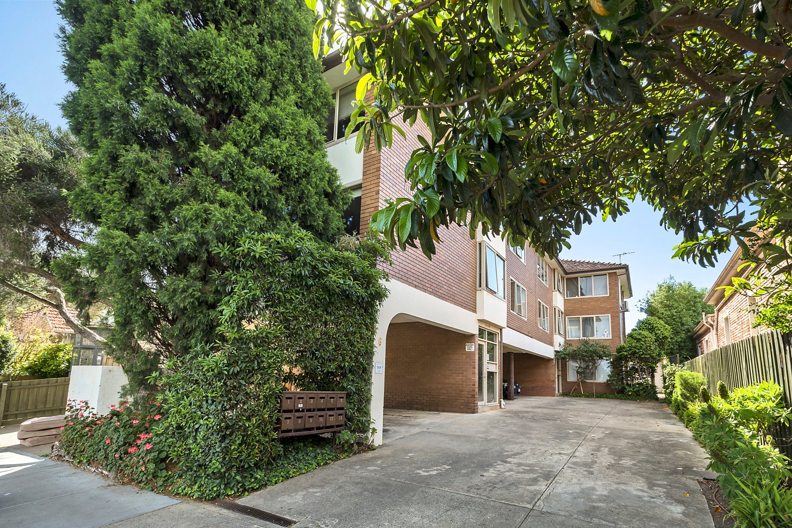 Property Gallery - Main Image