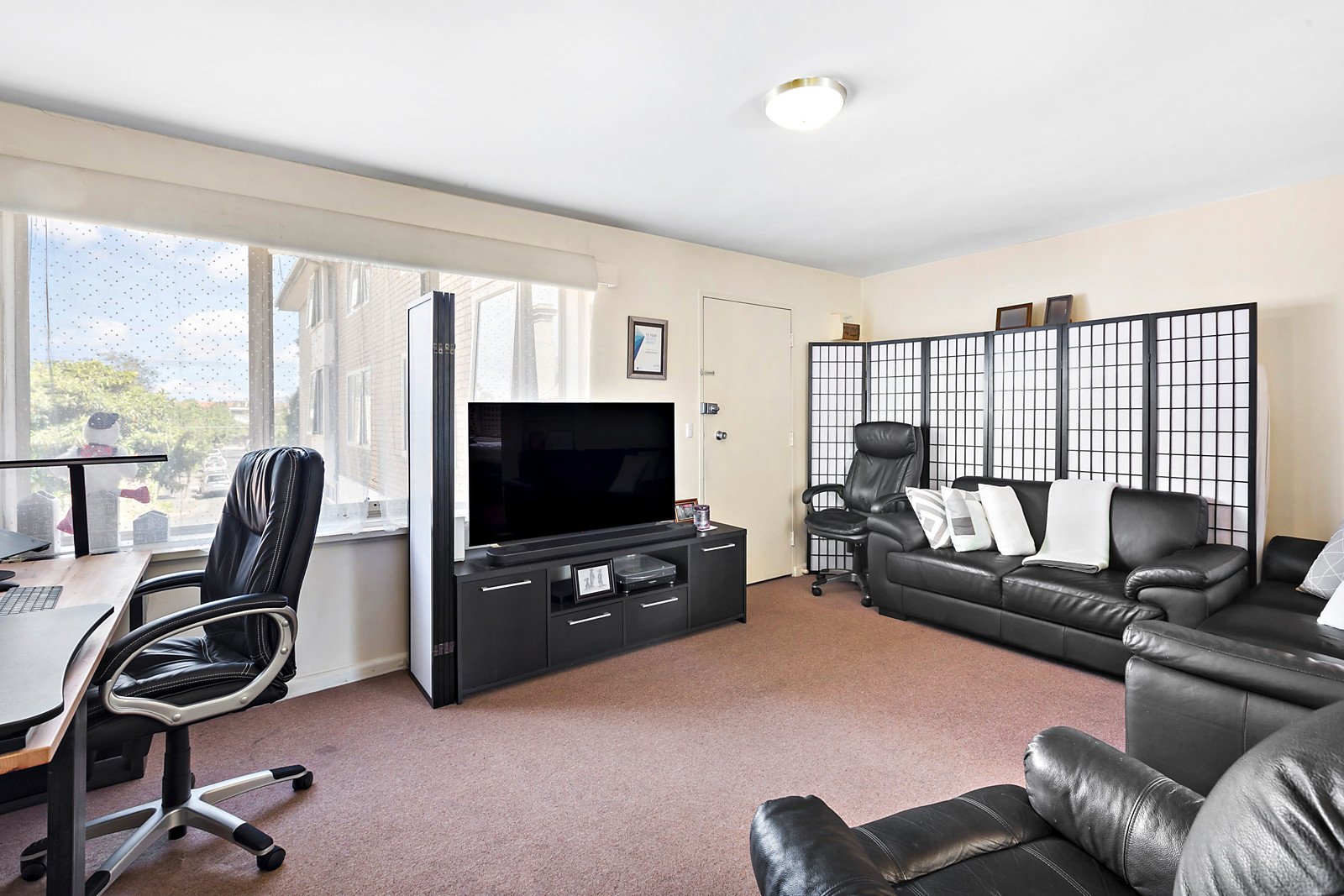 Property Gallery Thumbnail 2