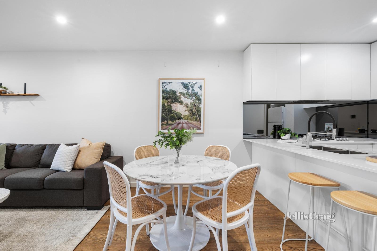 6/6 Claire Street, Mckinnon image 3